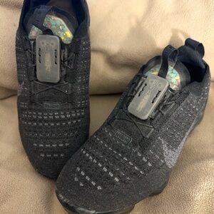 Nike Air Vapormax 2020 Flyknit GS Black size 4.5Y/ 6W